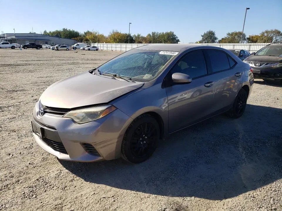 2T1BURHE3GC636249 — 2016 Toyota Corolla, Normal Wear, фото до ремонта