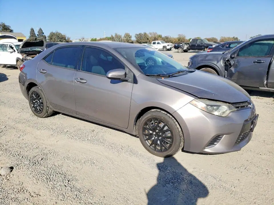 2016 Toyota Corolla VIN 2T1BURHE3GC636249 фото 4