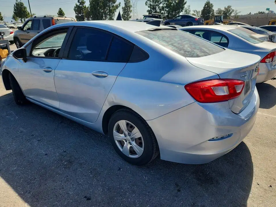 2017 Chevrolet Cruze VIN 1G1BC5SM5H7152218 фото 2