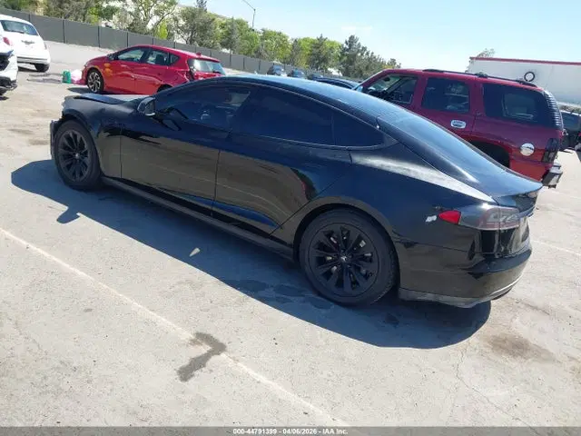 2014 Tesla Model S P85 VIN 5YJSA1H15EFP34795 фото 3