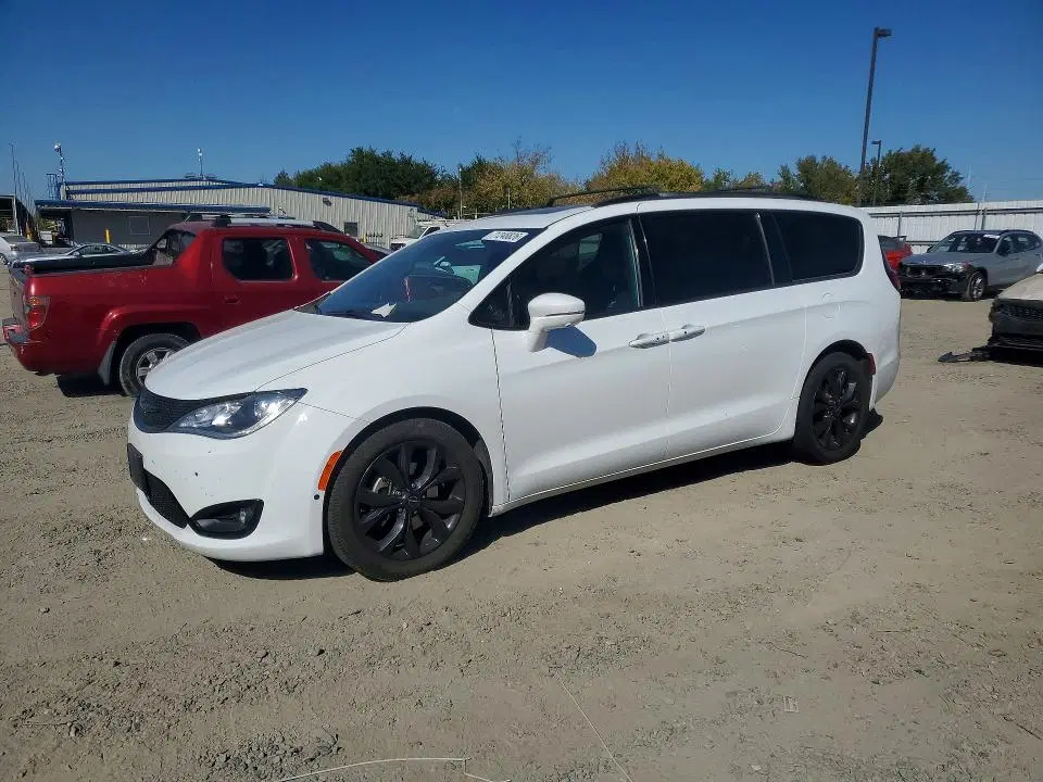 2C4RC1GG7KR681659 — 2019 Chrysler Pacifica, Передняя часть (Front End), фото до ремонта