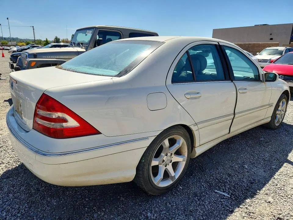 2007 MERCEDES-BENZ C VIN WDBRF52H17A938565 фото 3