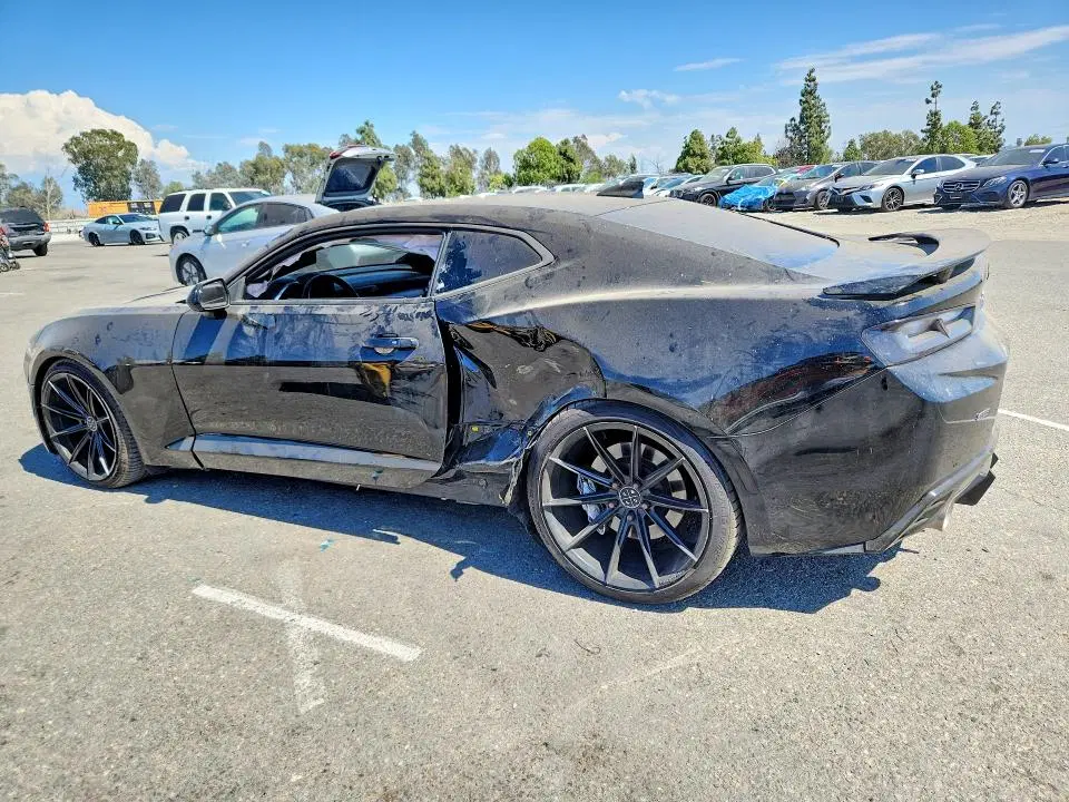 2016 Chevrolet Camaro VIN 1G1FF1R72G0156820 фото 2