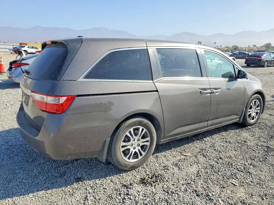 2011 HONDA ODYSSEY VIN 5FNRL5H64BB103933 фото 3