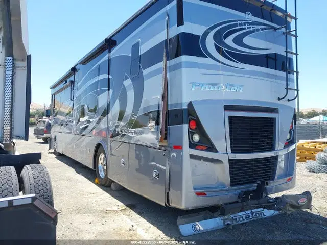 2021 Tiffin Motorhomes Inc Phaeton VIN 5VBPA57AXMA121259 фото 3