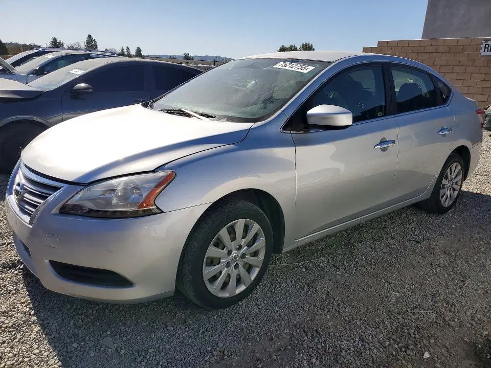 3N1AB7AP5FY356268 — 2015 Nissan Sentra S, Механические повреждения, фото до ремонта
