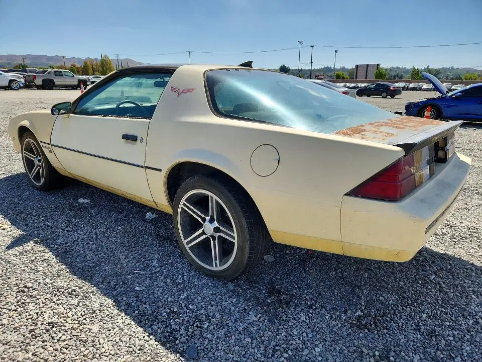 1985 CHEVROLET CAMARO VIN 1G1FP87H5FL412253 фото 2