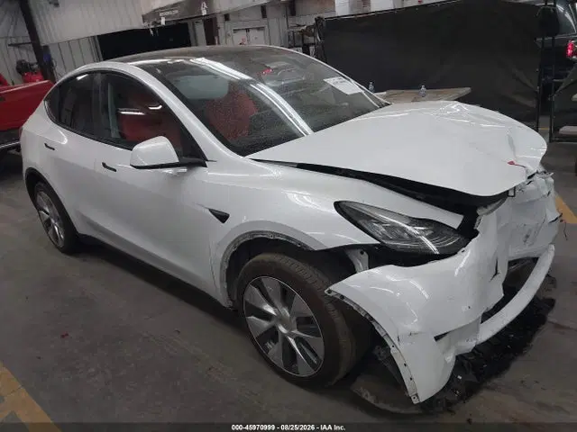 7SAYGDEE8PA098569 — 2023 Tesla Model Y Awd/long Range Dual Motor All-wheel Drive, Передняя часть, фото до ремонта