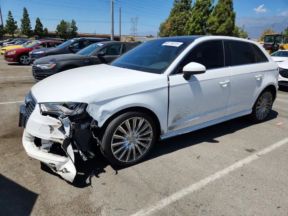 WAUTPBFFXGA097774 — 2016 Audi A3, Передняя часть, фото до ремонта