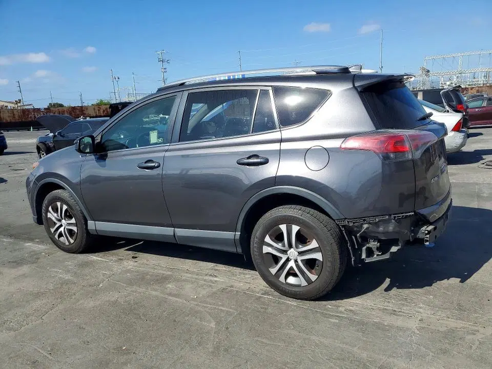 2017 Toyota RAV4 VIN JTMZFREV1HJ100743 фото 2
