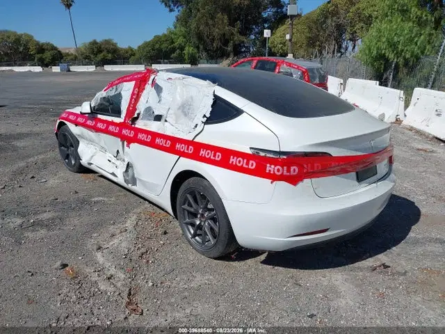 2022 Tesla Model 3 Long Range Dual Motor All-wheel Drive VIN 5YJ3E1EB3NF345949 фото 3