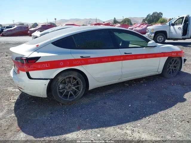 2022 Tesla Model 3 Long Range Dual Motor All-wheel Drive VIN 5YJ3E1EB3NF345949 фото 4