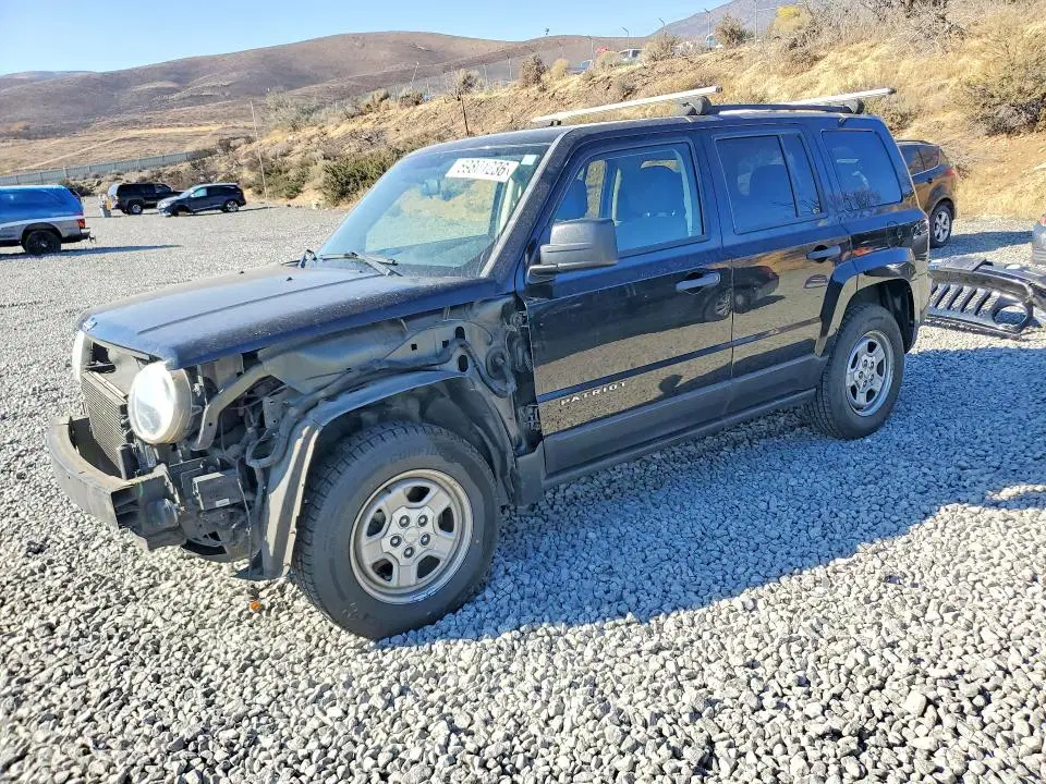 1C4NJRBB7FD232439 — 2015 Jeep Patriot, Передняя часть, фото до ремонта