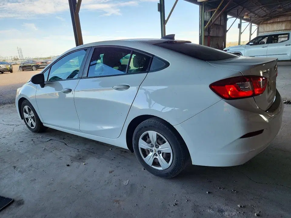 2018 Chevrolet Cruze VIN 1G1BC5SM0J7150866 фото 2