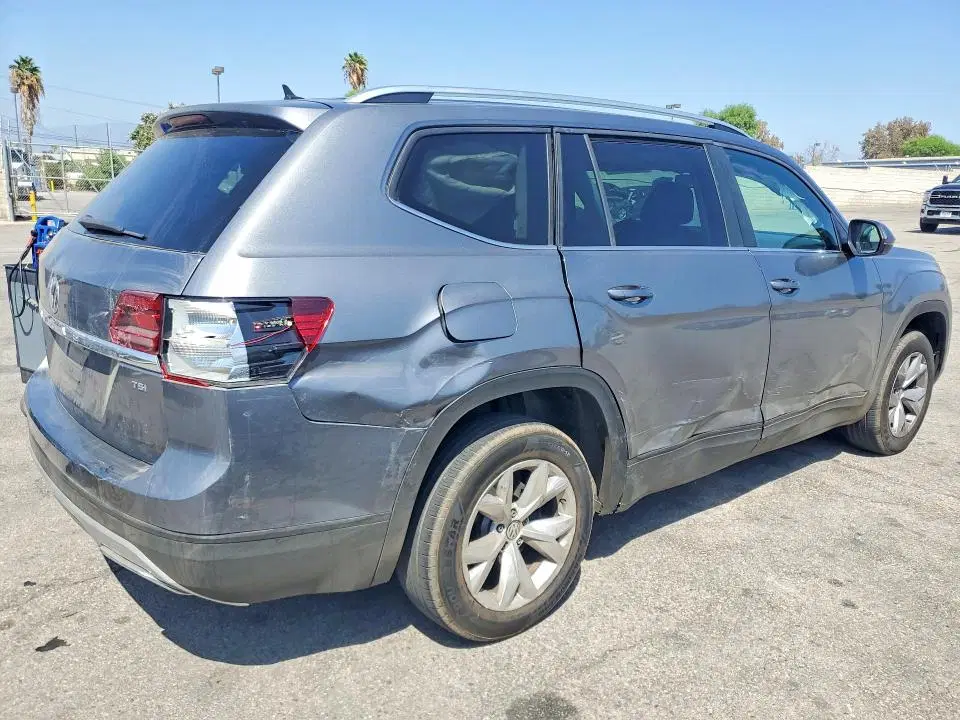 2018 Volkswagen Atlas VIN 1V2AP2CA1JC594239 фото 3