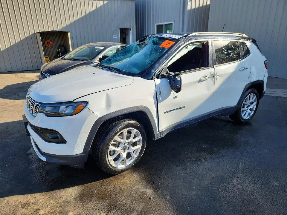 3C4NJDCN0ST507407 — 2025 Jeep Compass, Rollover, фото до ремонта