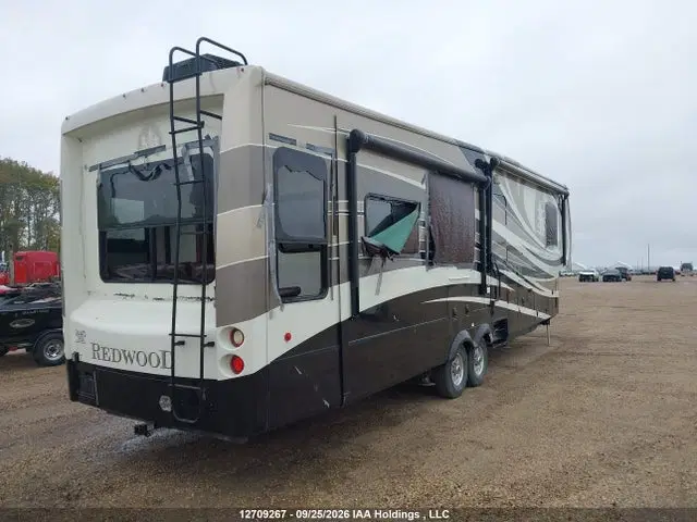 2015 Redwood Rv 38 Rl VIN 4V0FC3823FR005079 фото 4