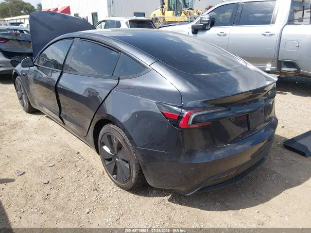 2026 Tesla Model 3 Premium Rear-wheel Drive/rear-wheel Drive VIN 5YJ3E1EA8TF191016 фото 3