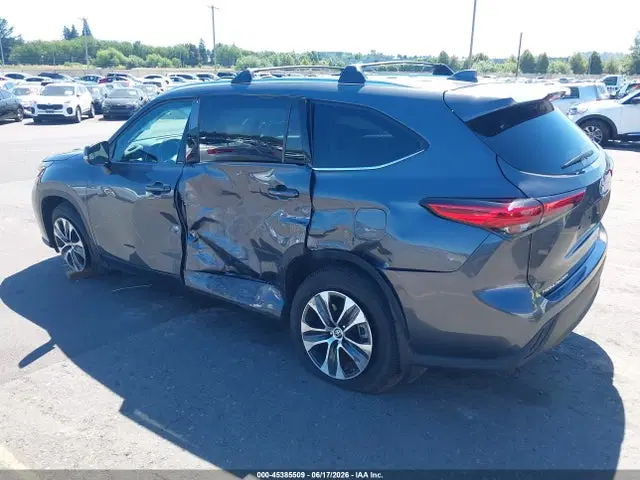2021 Toyota Highlander Xle VIN 5TDGZRBH9MS557956 фото 3