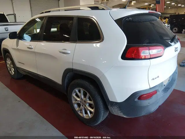 2018 Jeep Cherokee Latitude 4x4 VIN 1C4PJMCB7JD561127 фото 3