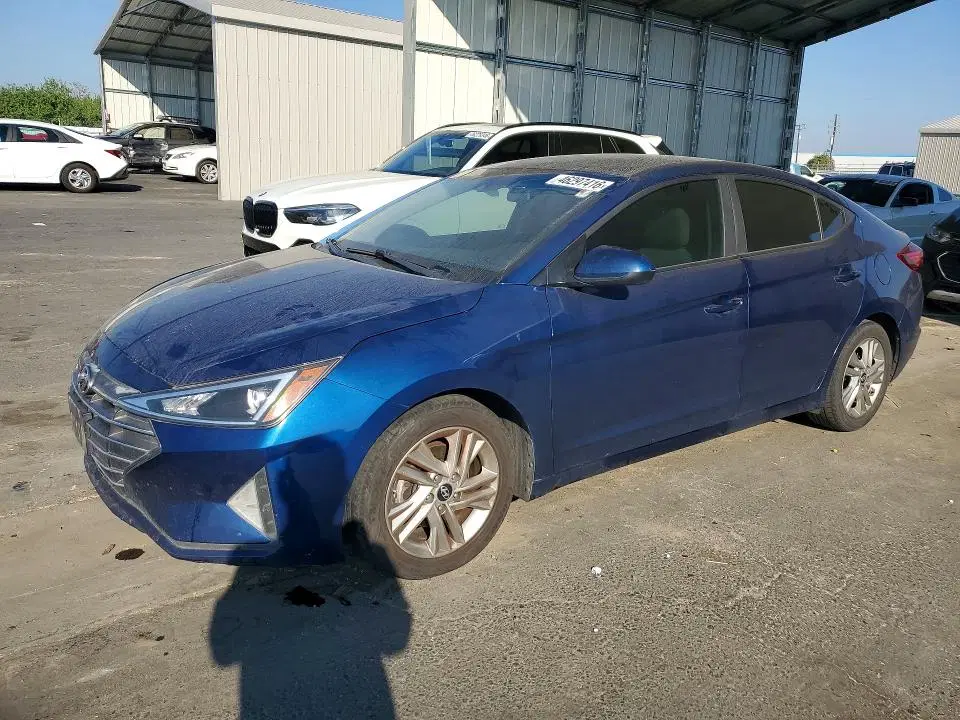 5NPD84LFXKH435440 — 2019 Hyundai Elantra, Minor Dent/scratches, фото до ремонта