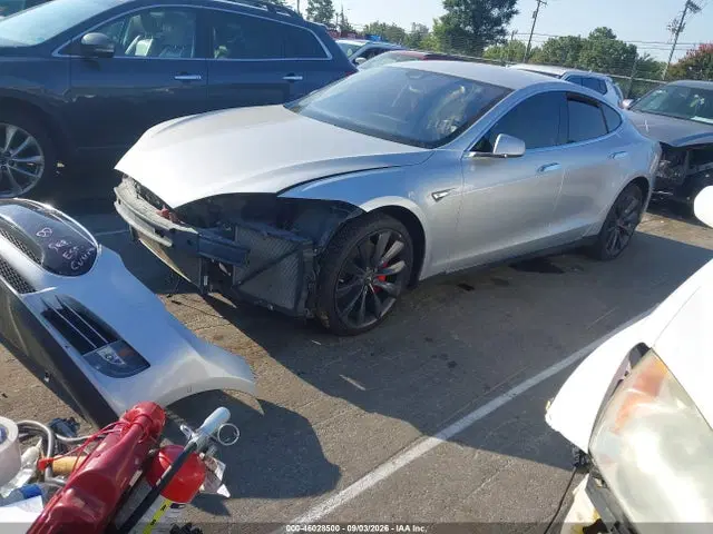 2015 Tesla Model S 70d/85d/p85d VIN 5YJSA1H21FFP73300 фото 2