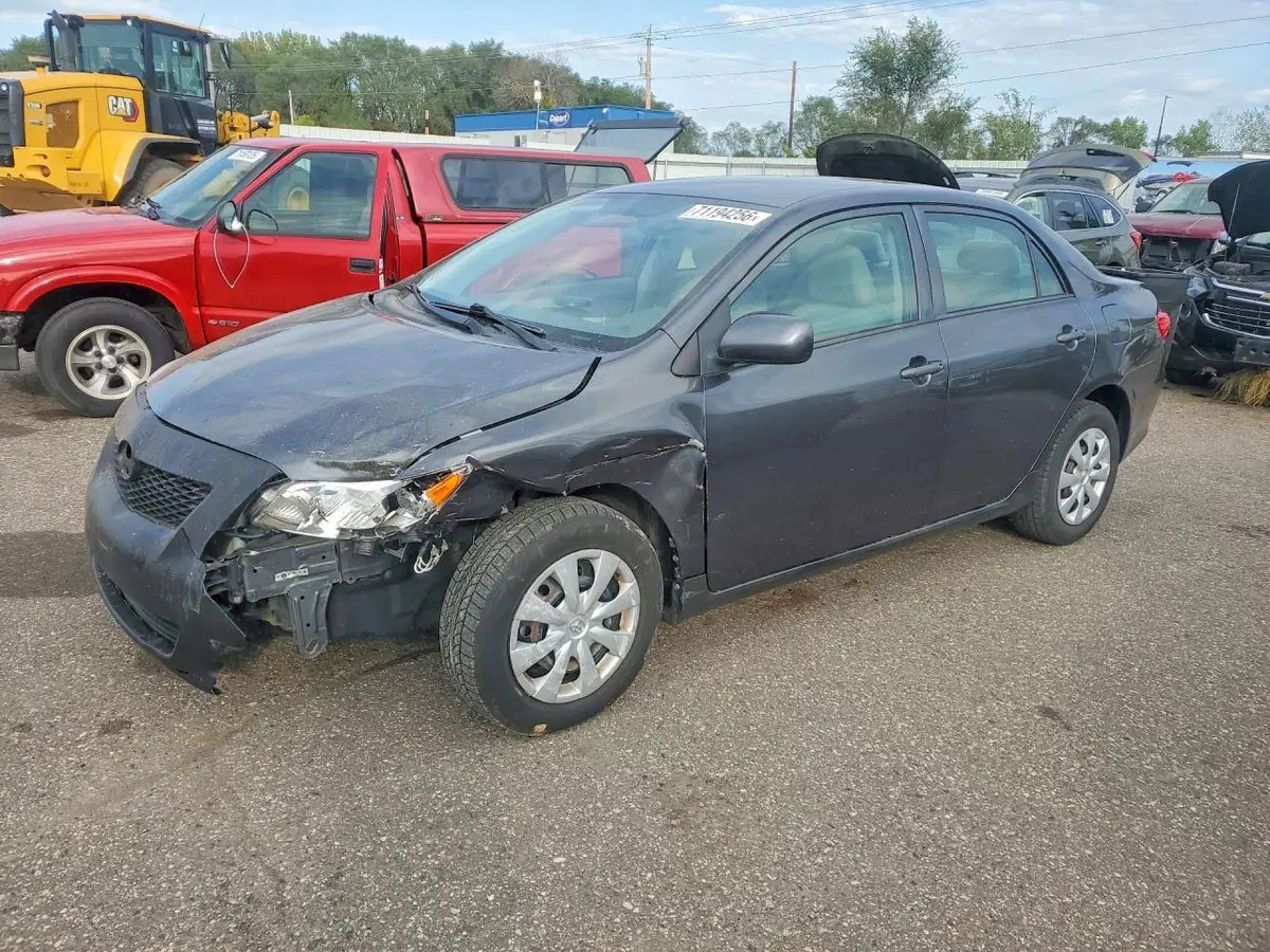 1NXBU4EE3AZ188382 — 2010 Toyota Corolla, Передняя часть, фото до ремонта