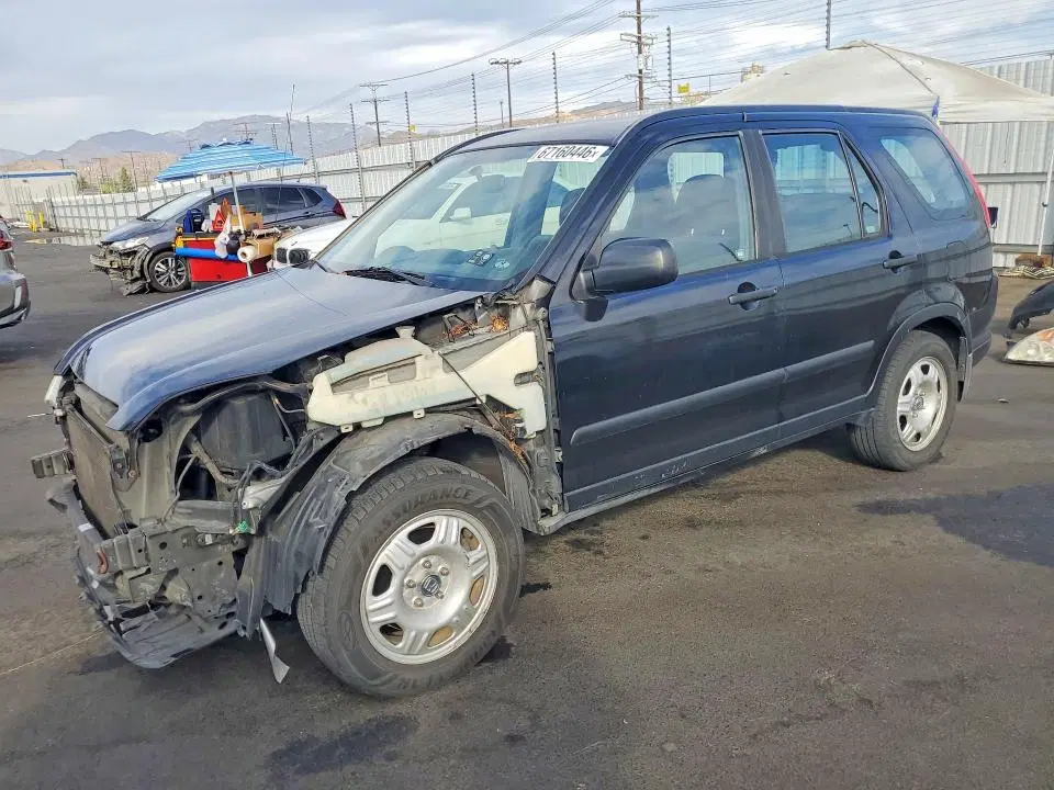 JHLRD68545C004897 — 2005 Honda CR-V, Передняя часть (Front End), фото до ремонта