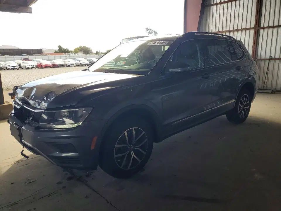3VV2B7AX5JM197903 — 2018 Volkswagen Tiguan, Front End, фото до ремонта