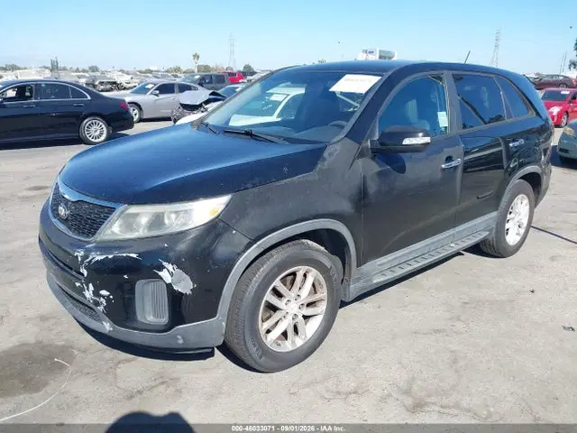 2014 KIA SORENTO LX VIN 5XYKT3A61EG488252 фото 2