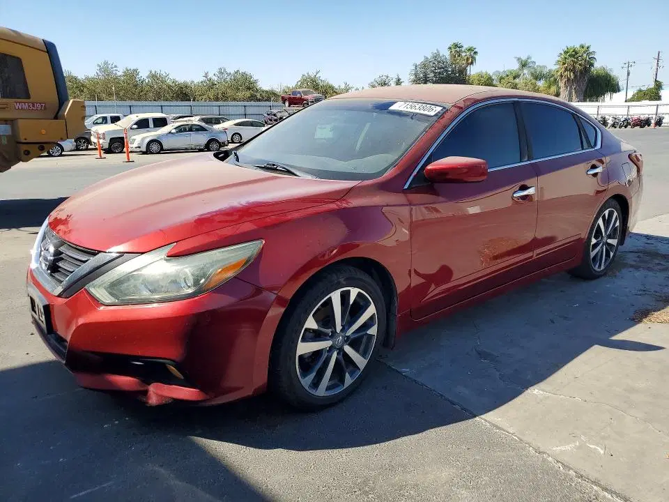 1N4AL3AP1HC283890 — 2017 Nissan Altima, Front End, фото до ремонта