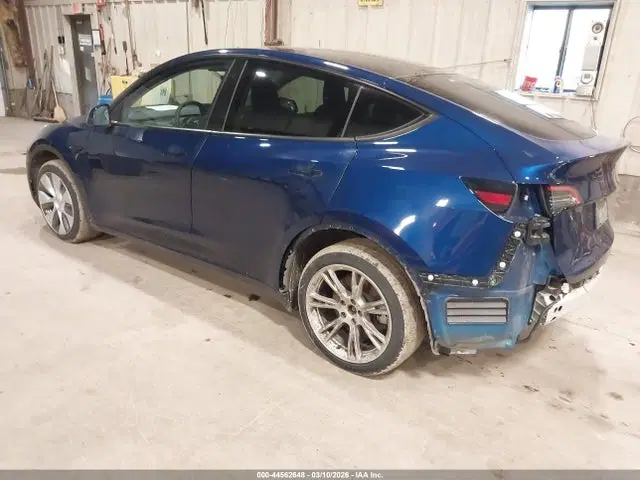 2023 Tesla Model Y Awd/long Range Dual Motor All-wheel Drive VIN 7SAYGDEE8PA040705 фото 3