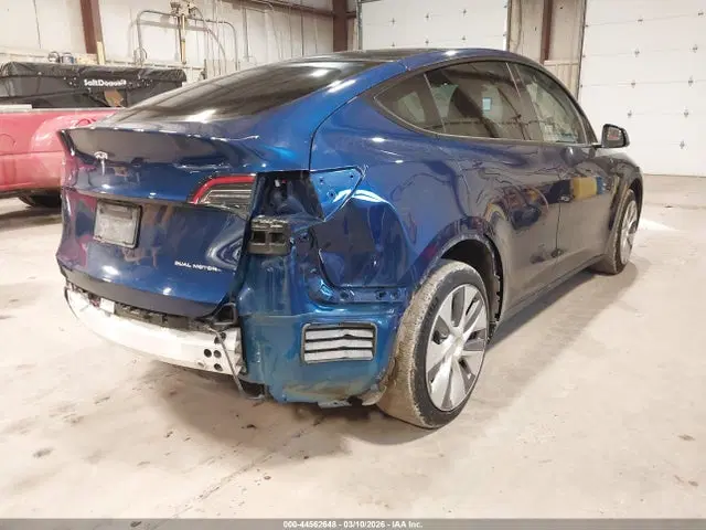 2023 Tesla Model Y Awd/long Range Dual Motor All-wheel Drive VIN 7SAYGDEE8PA040705 фото 4
