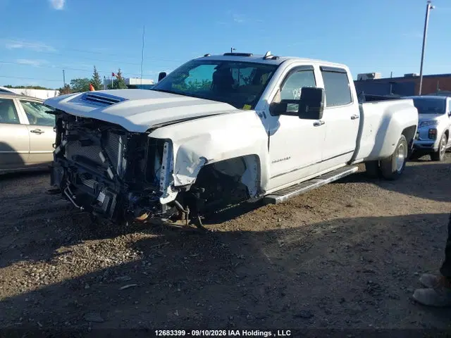 2017 Chevrolet 3500 Silverado VIN 1GC4K0CY1HF131041 фото 2