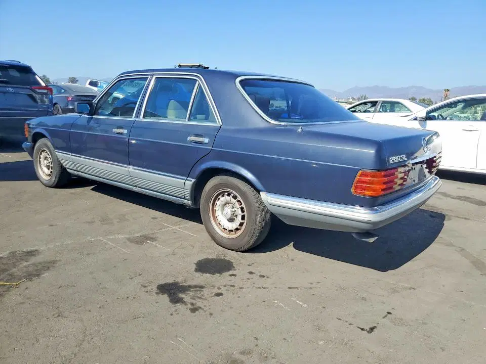 1982 MERCEDES-BENZ 280 VIN WDB12602212072448 фото 2