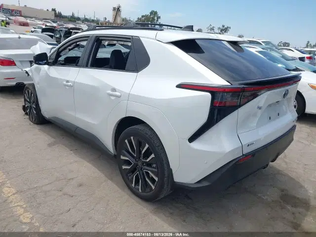 2026 Toyota Bz Limited VIN JTMBCAEB9TA003557 фото 3