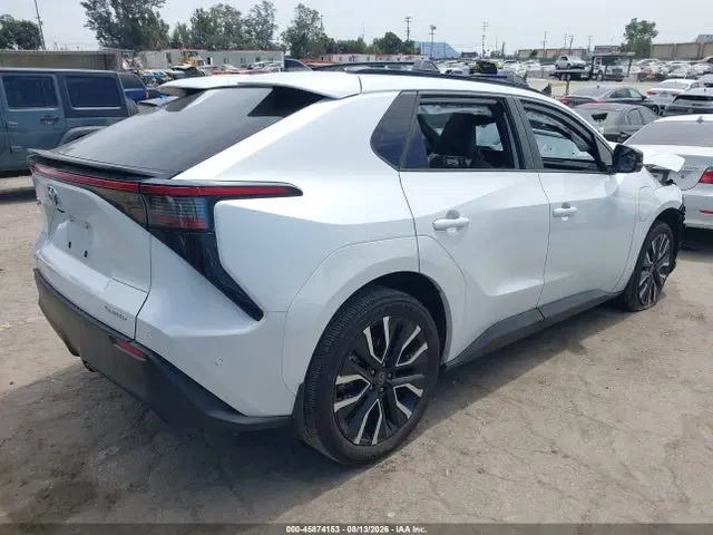 2026 Toyota Bz Limited VIN JTMBCAEB9TA003557 фото 4