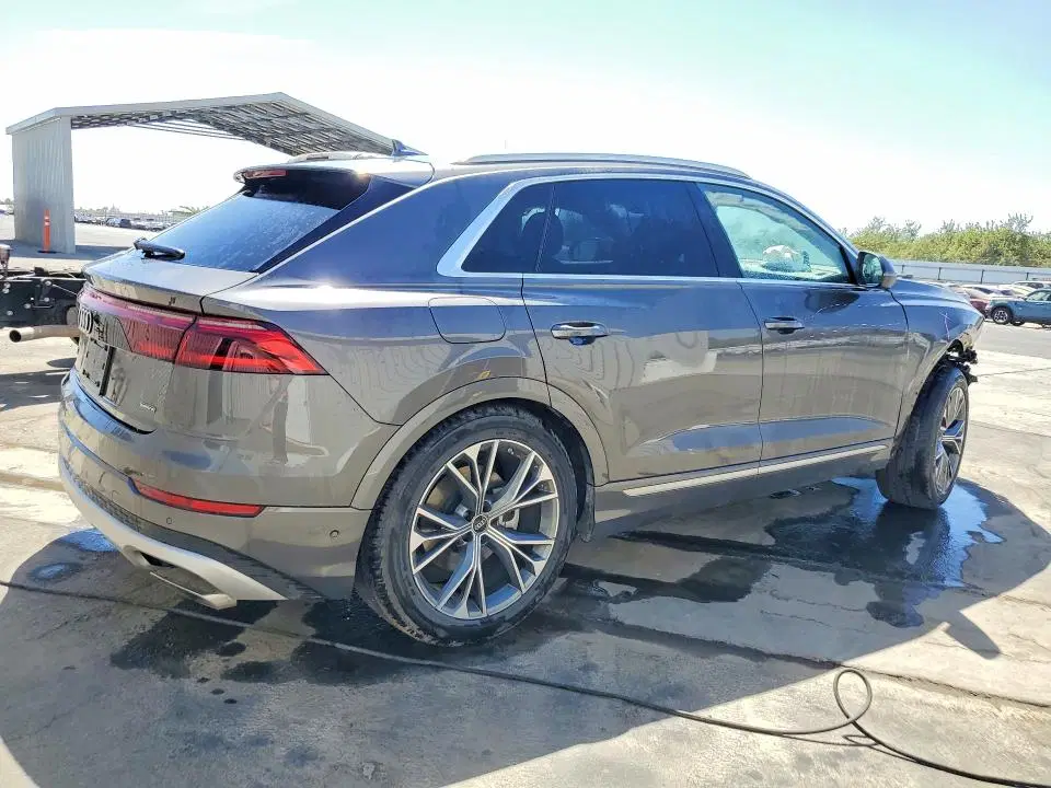 2026 Audi Q8 VIN WA1BVBF15TD033895 фото 3