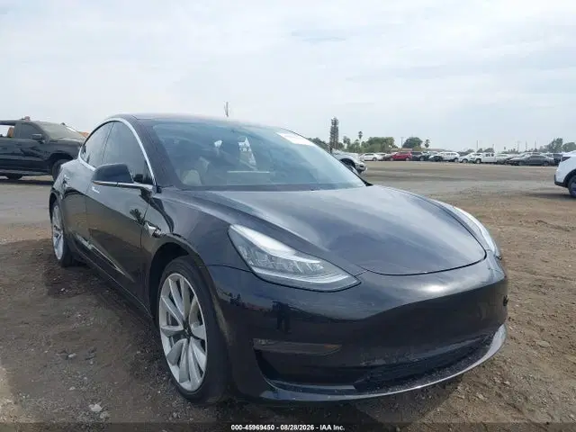 5YJ3E1EA1JF071068 — 2018 Tesla Model 3 Long Range/Mid Range, Задняя часть слева (Left Rear), фото до ремонта