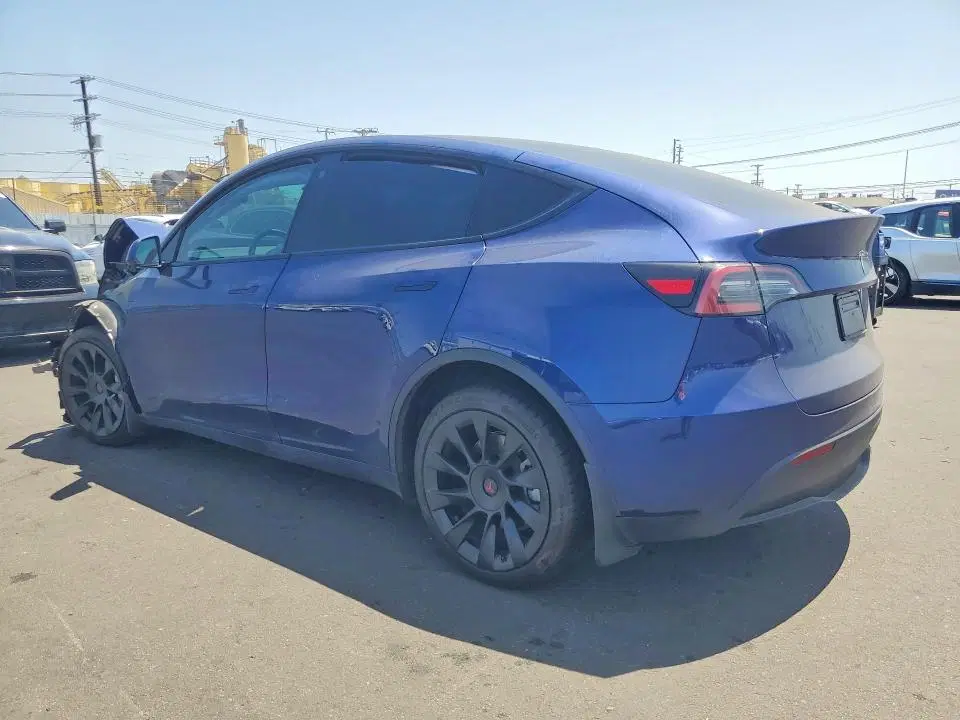 2022 TESLA MODEL Y VIN 7SAYGDEE2NF425872 фото 2