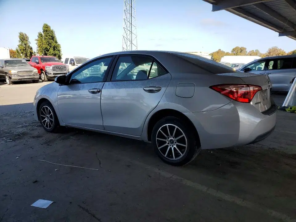 2018 Toyota Corolla VIN 2T1BURHEXJC964081 фото 2