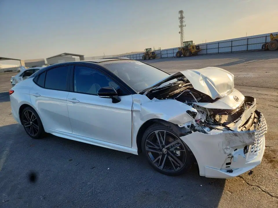 2026 Toyota Camry VIN 4T1DBADK7TU054627 фото 4