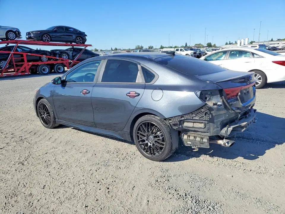 2020 KIA Forte VIN 3KPF44AC1LE252799 фото 2