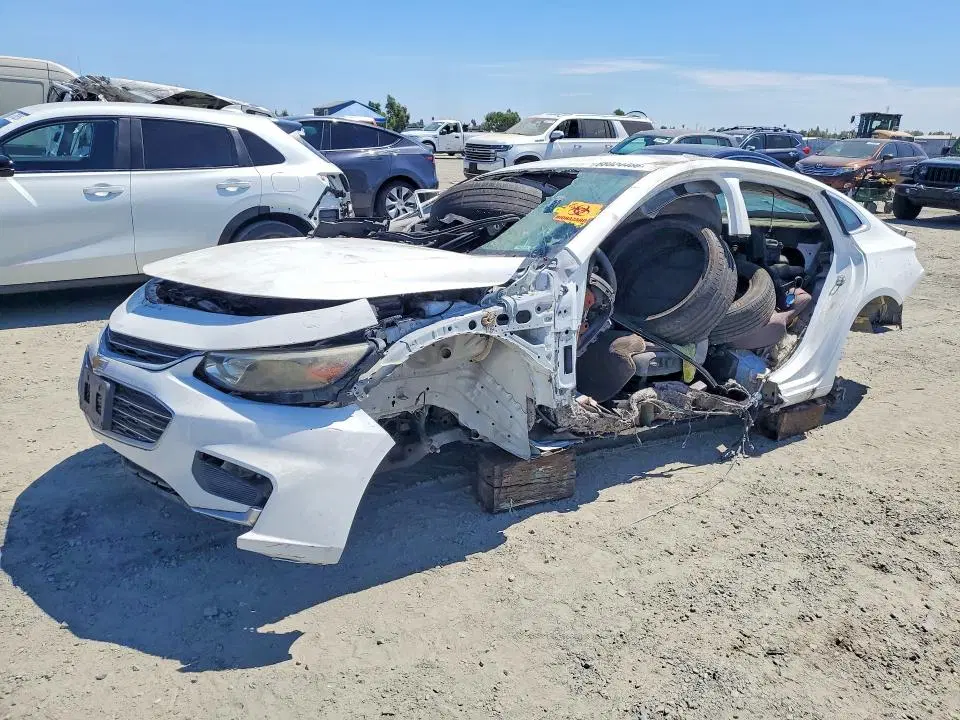 1G1ZE5ST0HF188422 — 2017 Chevrolet Malibu, Rollover, фото до ремонта