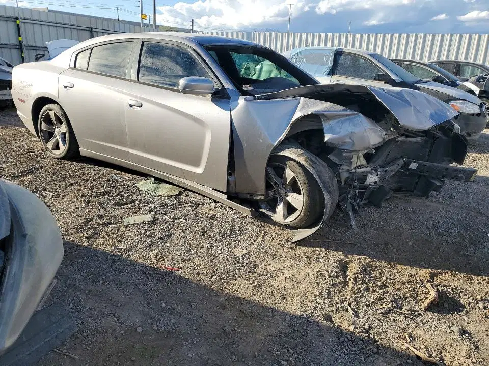 2014 Dodge Charger VIN 2C3CDXBG9EH243270 фото 4