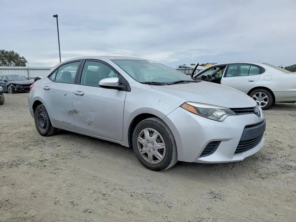 2016 Toyota Corolla VIN 5YFBURHE8GP491449 фото 4