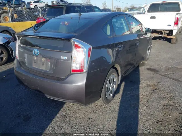2014 Toyota Prius Two VIN JTDKN3DUXE0389391 фото 4