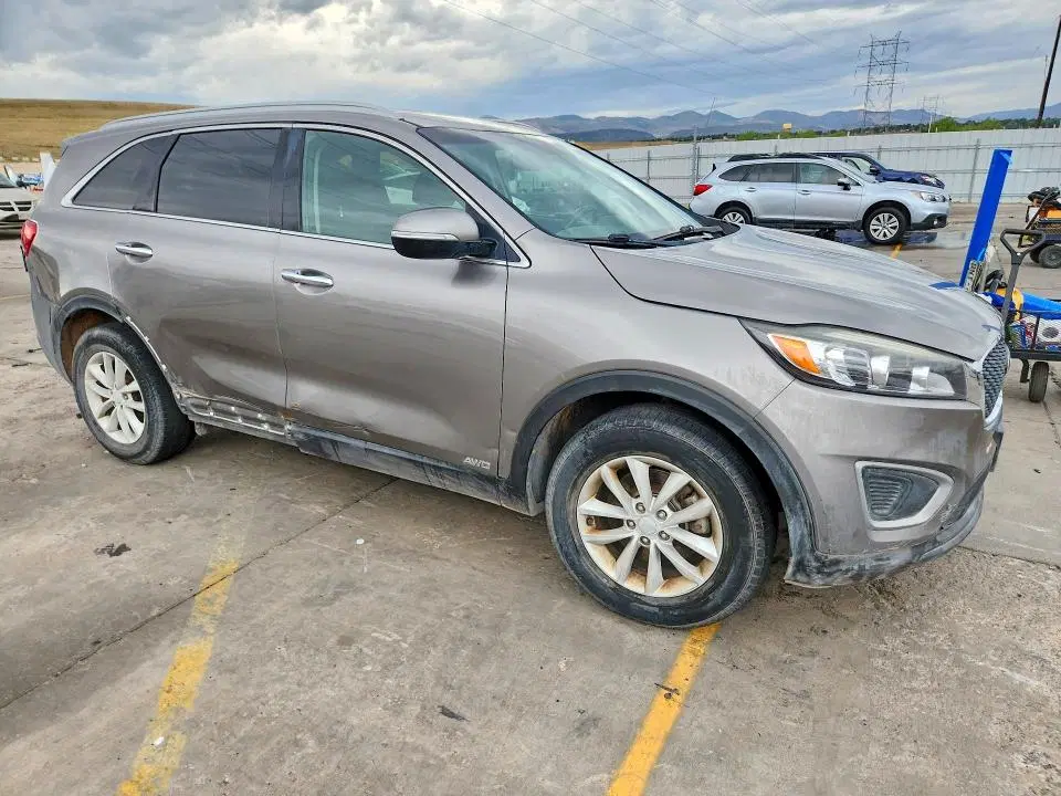 2018 KIA Sorento VIN 5XYPGDA34JG400603 фото 4