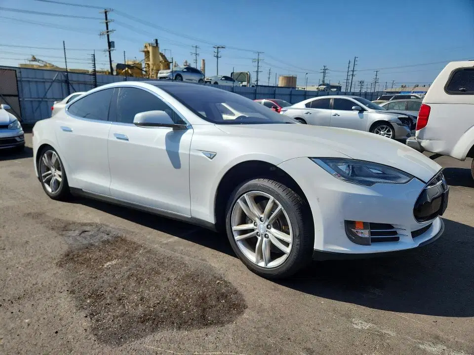 2013 TESLA MODEL S VIN 5YJSA1DP2DFP16408 фото 4