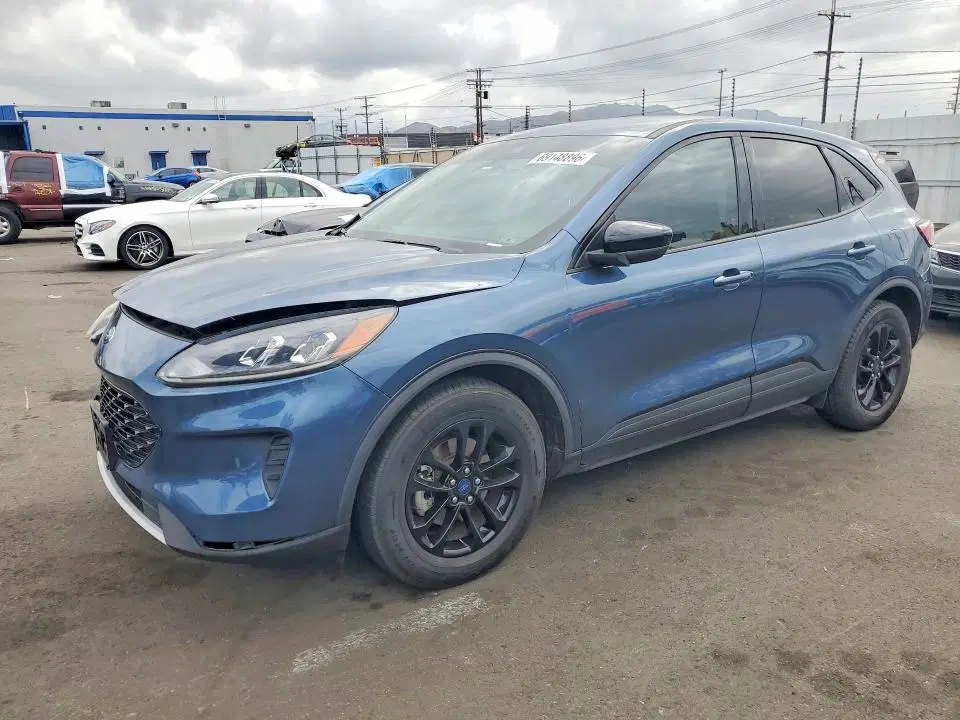 1FMCU0BZ9LUB78978 — 2020 Ford Escape, Передняя часть, фото до ремонта